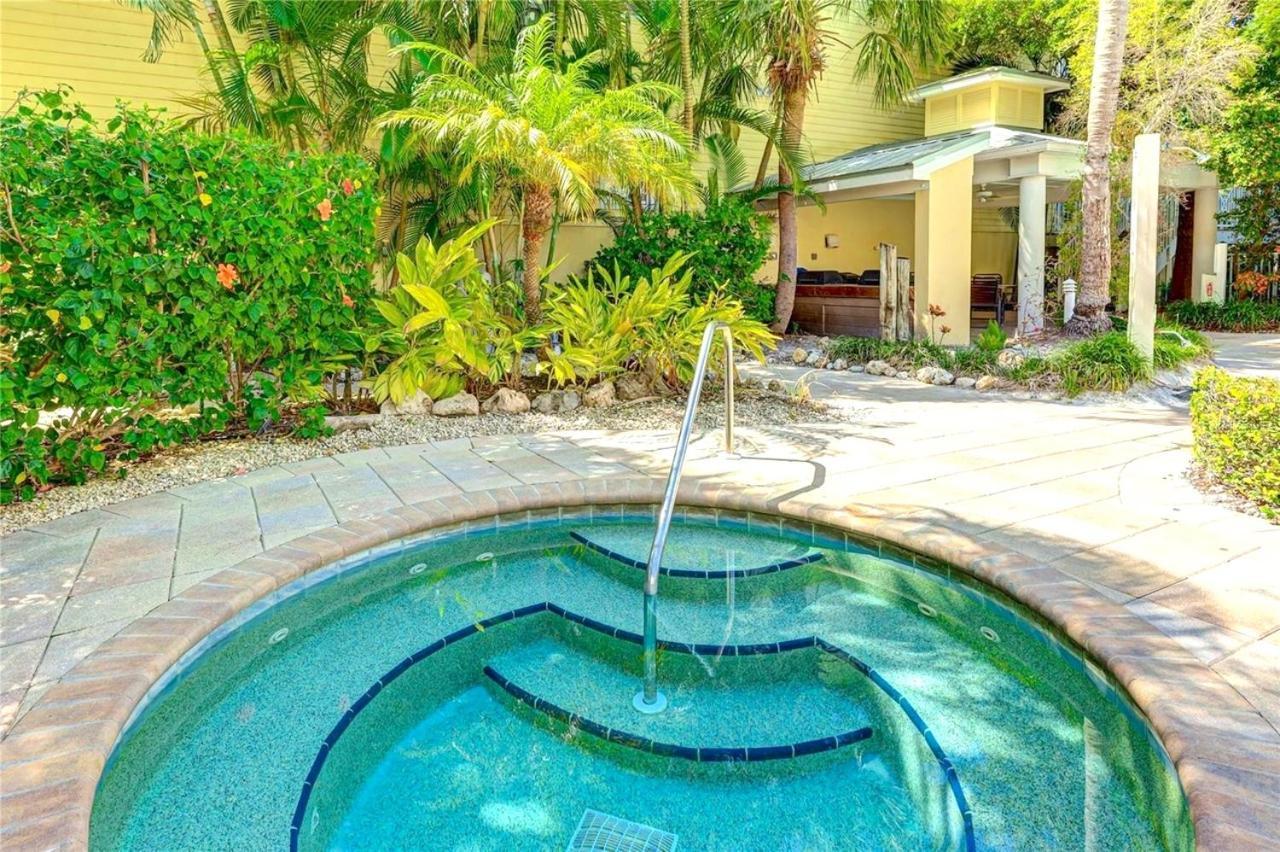 New Listing! Pool Jacuzzi, 3-Min To Beach Bars & Entertainment!. Villa Siesta Key Exterior photo