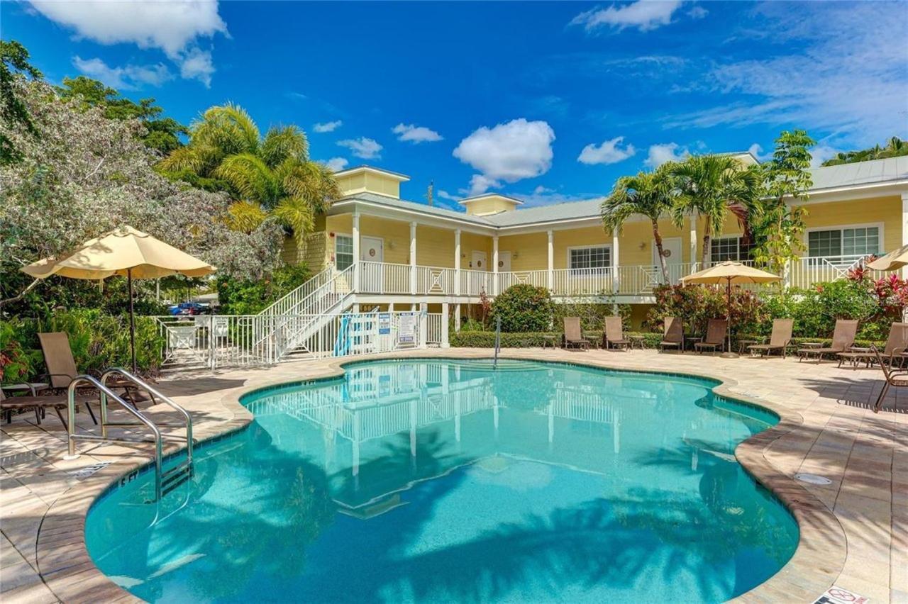 New Listing! Pool Jacuzzi, 3-Min To Beach Bars & Entertainment!. Villa Siesta Key Exterior photo